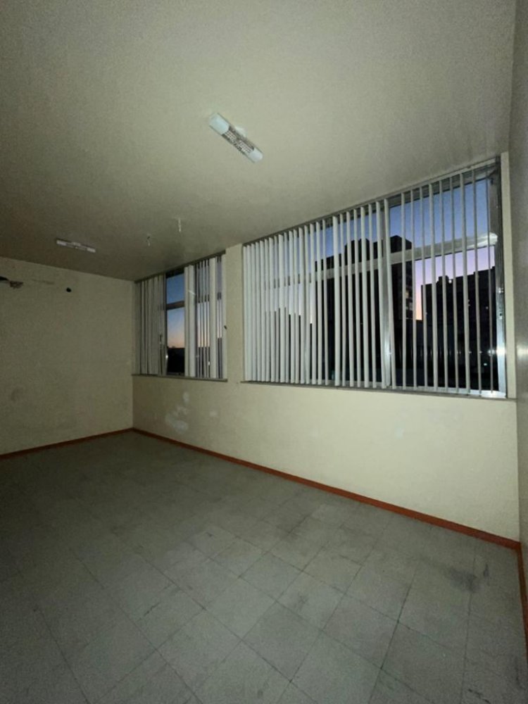 Sala Comercial - Venda - Centro - Campos dos Goytacazes - RJ